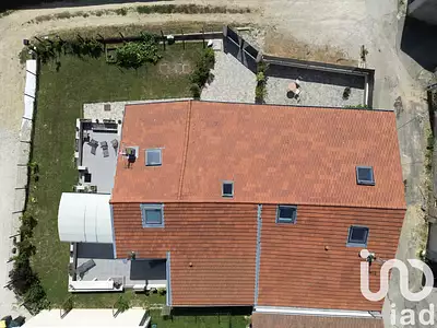 Maison, 255 m²