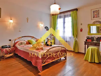 Maison, 226 m²