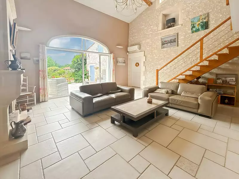 Maison, 210 m²