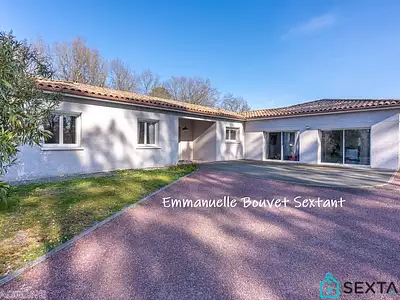 Maison, 225 m²