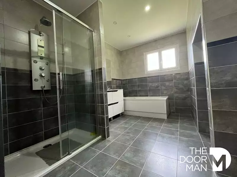 Maison, 202 m²