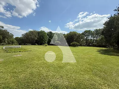 Terrain, 1 735 m²