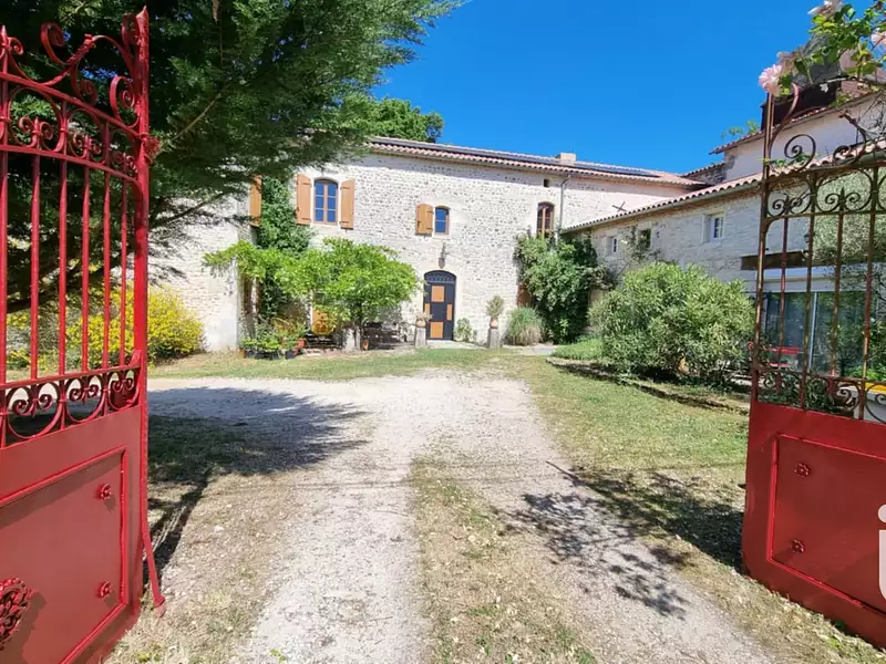 Maison, 361 m²