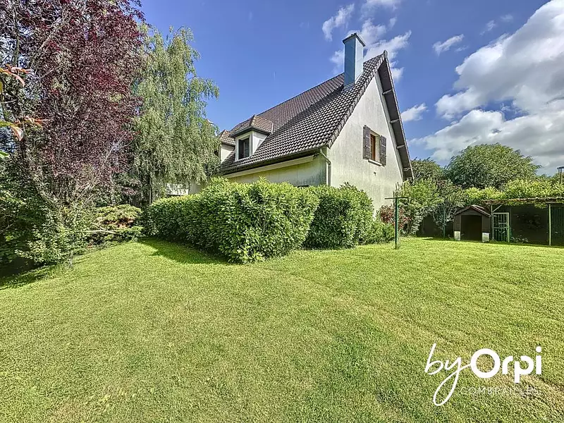 Maison, 319 m²