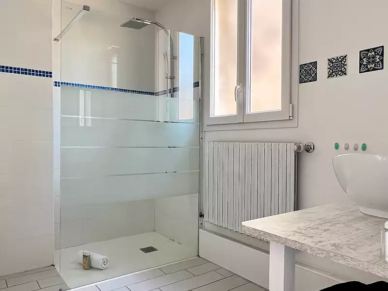 Immeuble, 130 m²