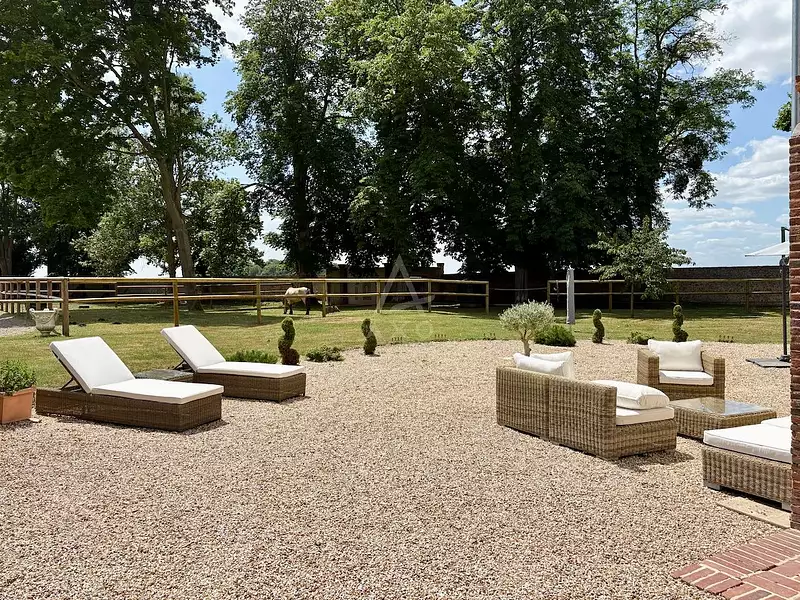 Maison, 575 m²