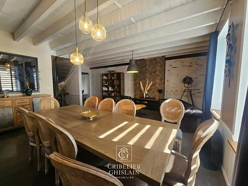 Maison, 250 m²