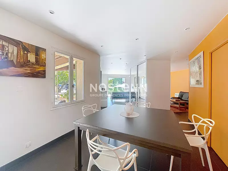 Maison, 190 m²