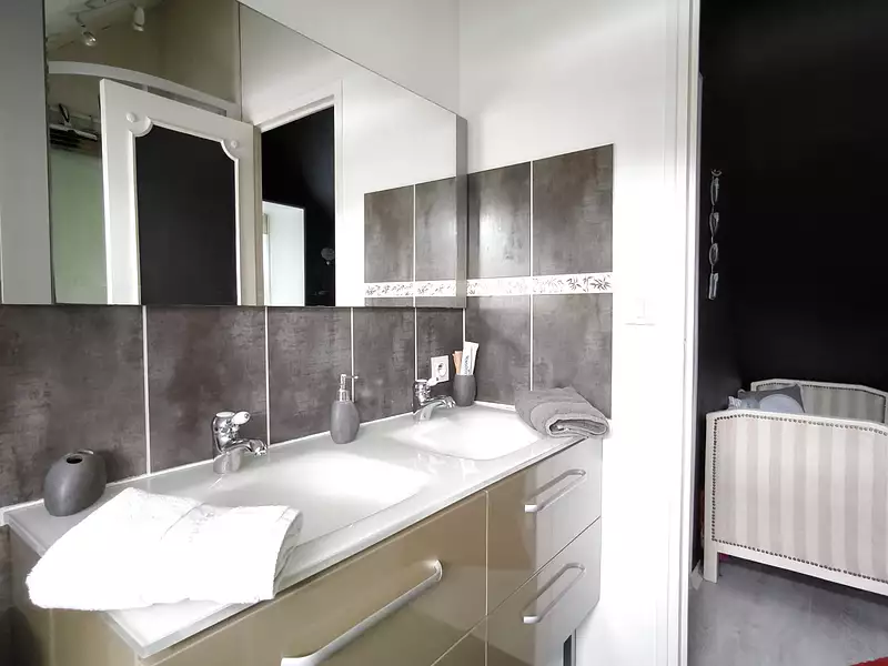 Maison, 198 m²