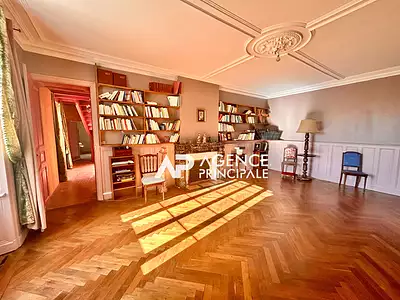 Maison, 335 m²
