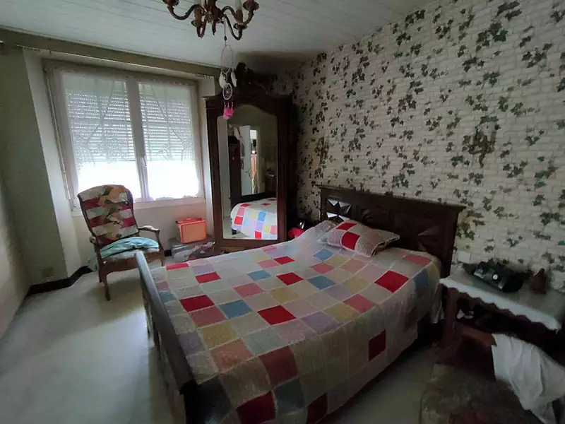 Maison, 196 m²