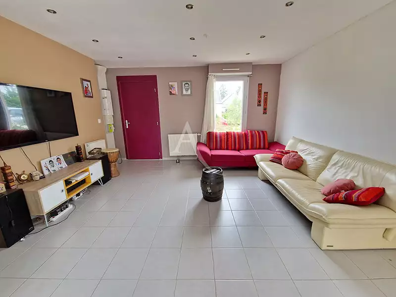 Maison, 99 m²