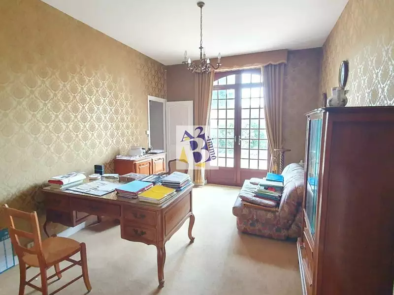 Maison, 221 m²