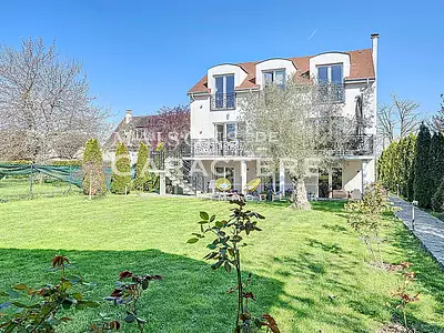 Maison, 195 m²
