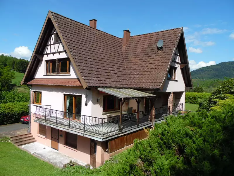 Maison, 248 m²