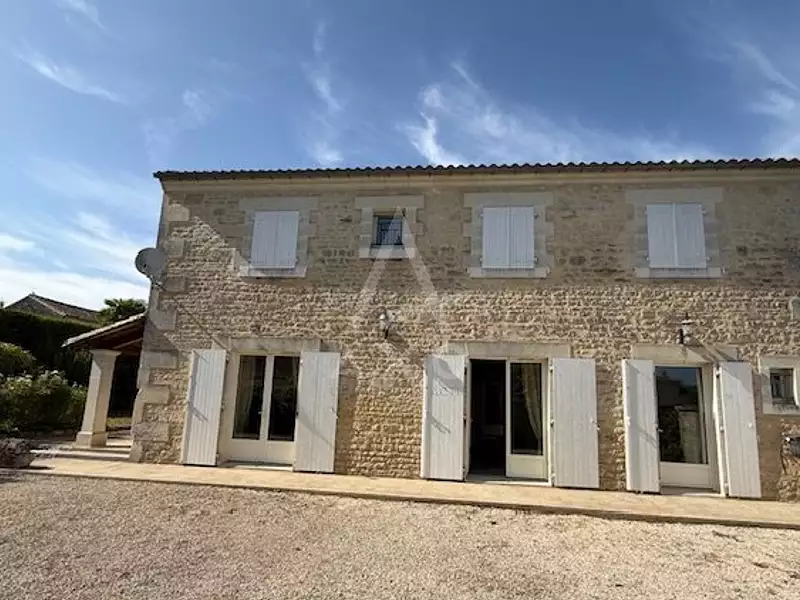 Maison, 180 m²
