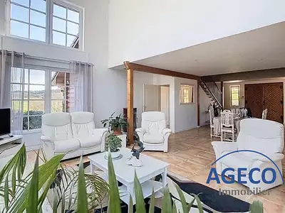 Maison, 243 m²