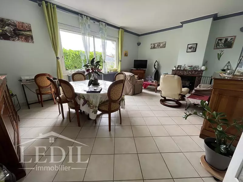 Maison, 223 m²
