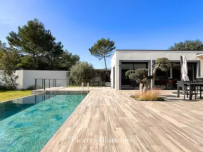 Maison, 260 m²