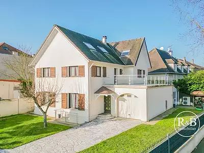 Maison, 207 m²