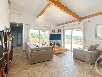 Maison, 246,6 m²