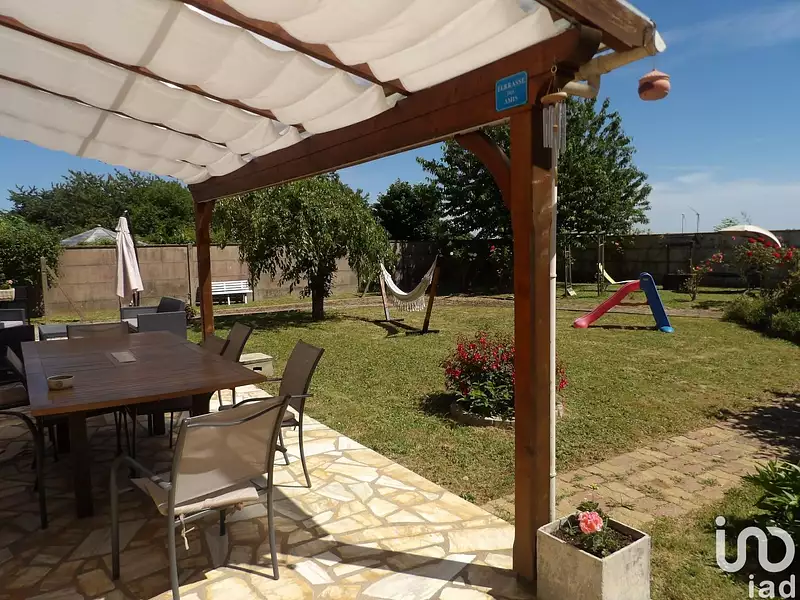 Maison, 166 m²