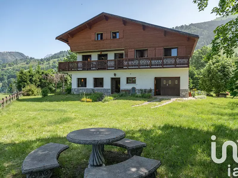 Maison, 227 m²