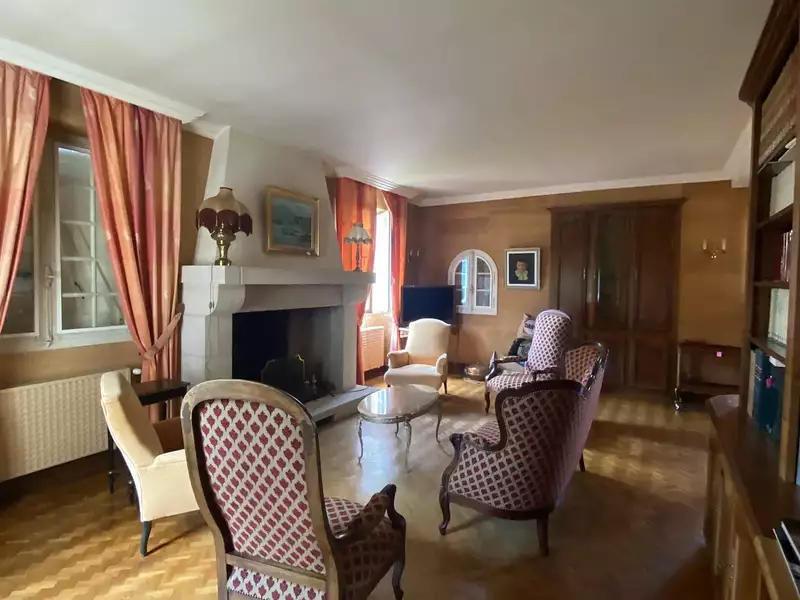 Maison, 250 m²