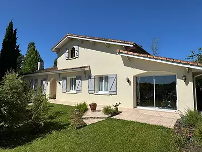 Maison, 151 m²