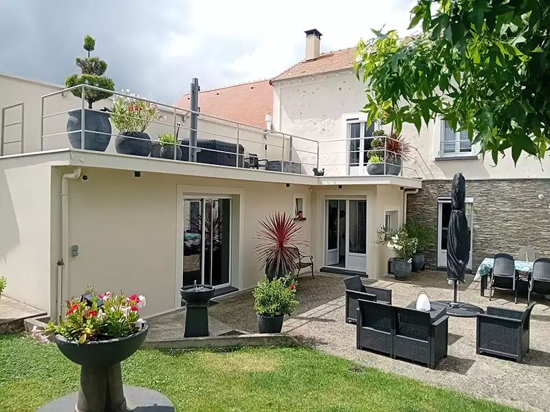Maison, 169 m²