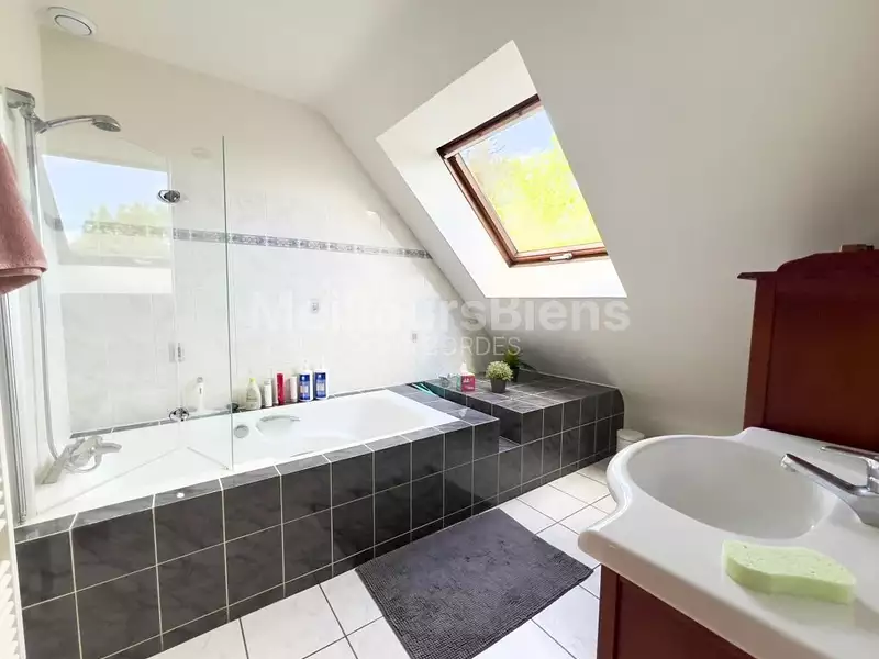 Maison, 209 m²