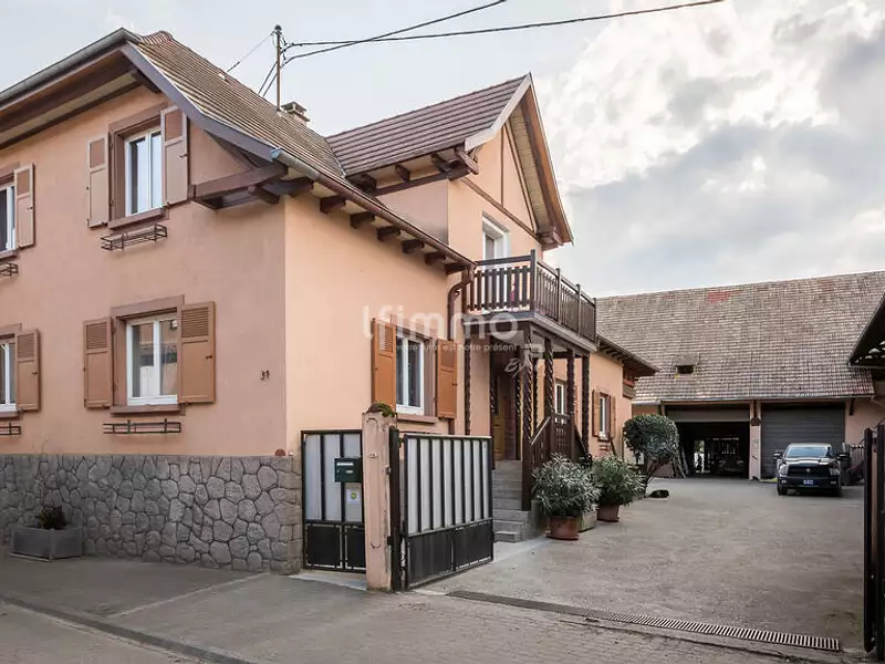 Immeuble, 300 m²