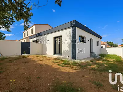 Maison, 99 m²