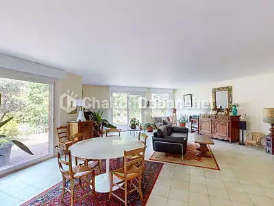 Maison, 242 m²