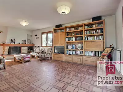 Maison, 166 m²