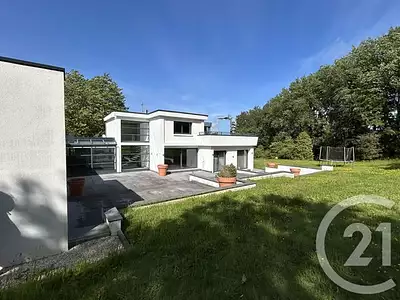 Maison, 317,9 m²