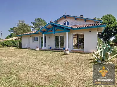 Maison, 199 m²