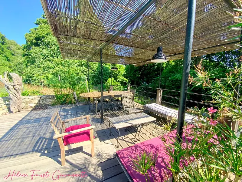 Maison, 235 m²