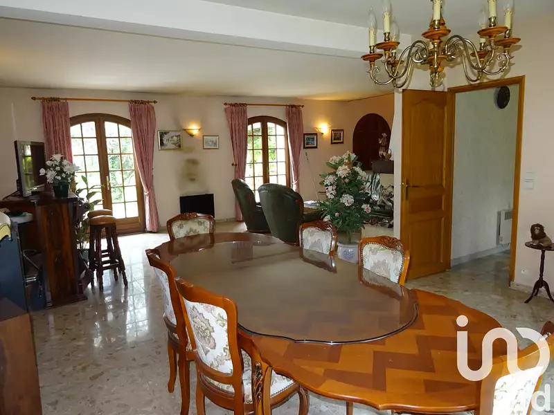 Maison, 195 m²