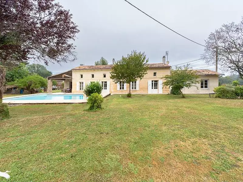Maison, 279 m²