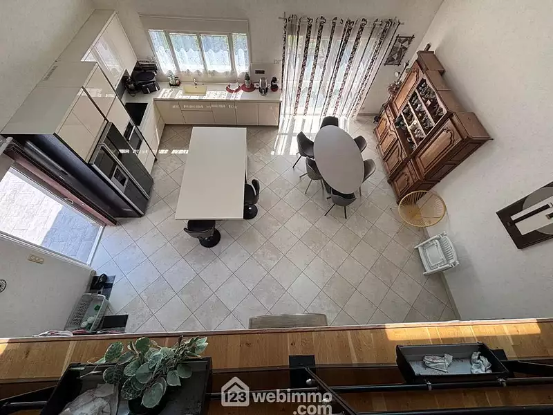 Maison, 229,23 m²
