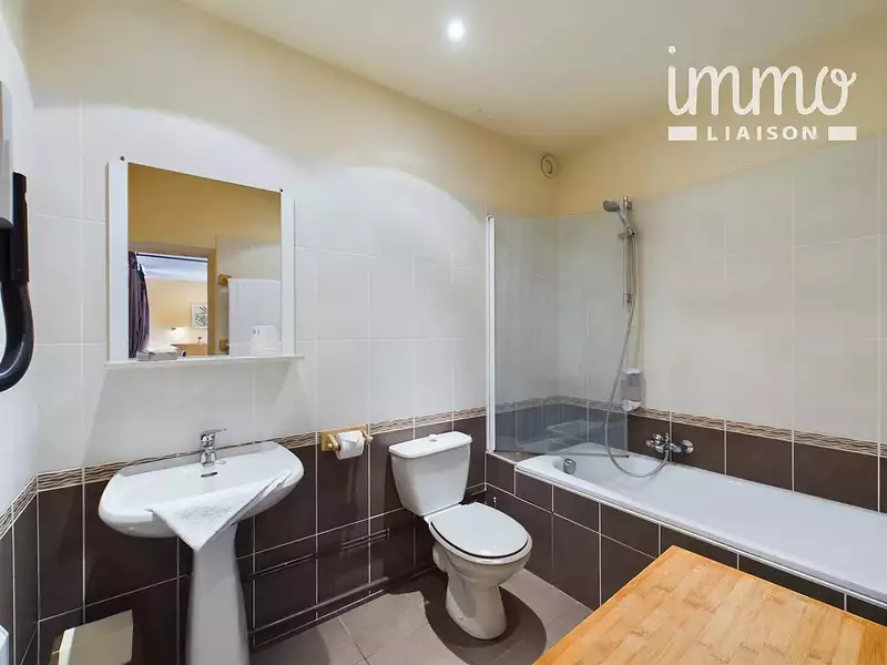 Maison, 1 413 m²