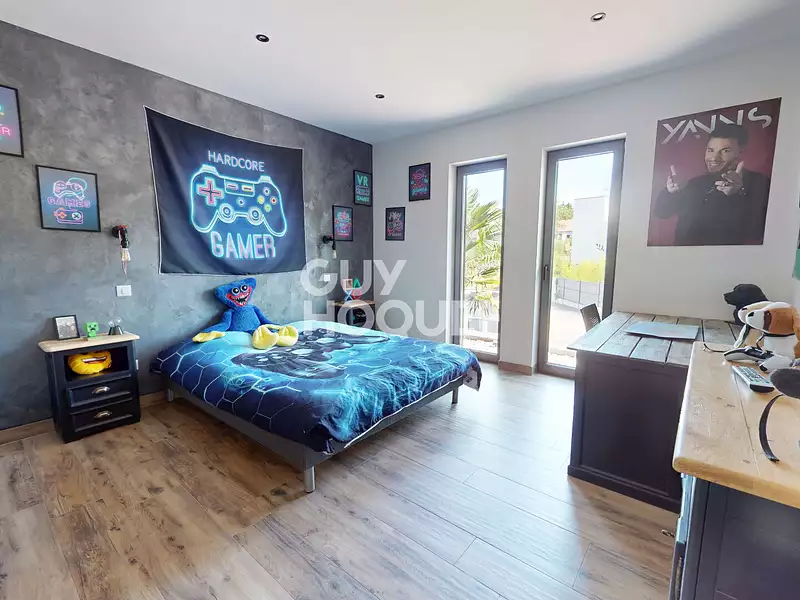 Maison, 240 m²