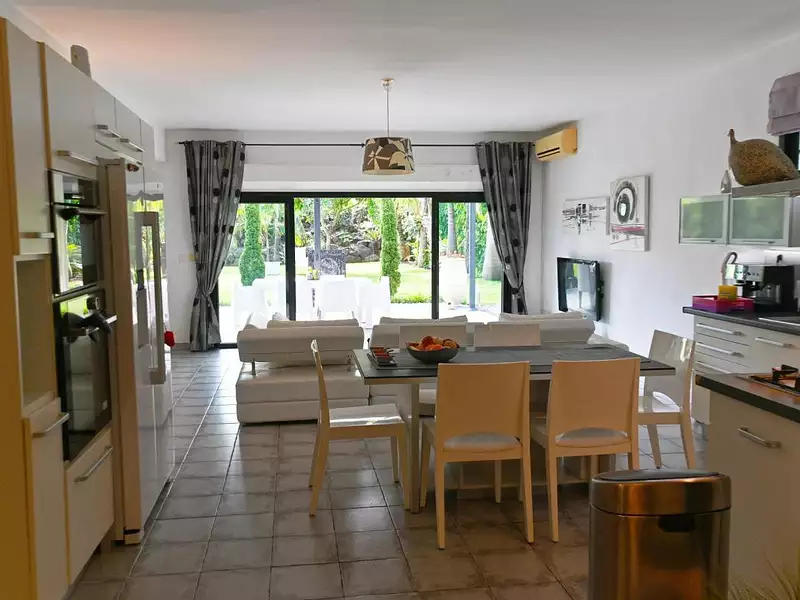 Maison, 360 m²