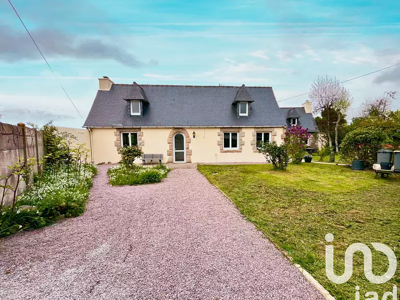 Maison, 196 m²