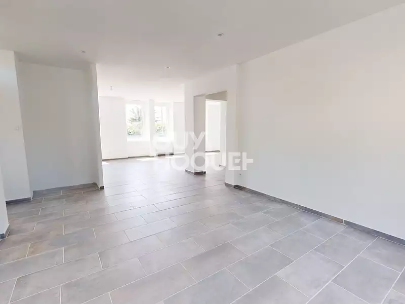 Maison, 165 m²