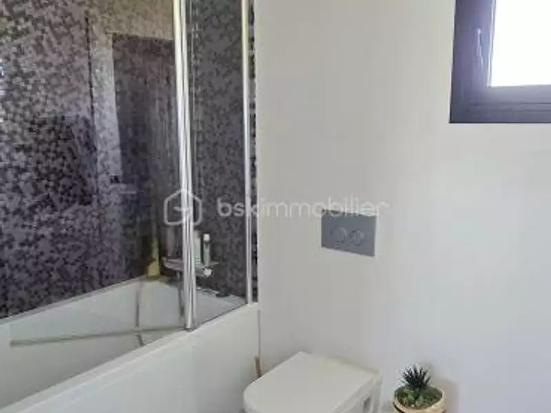 Maison, 165 m²