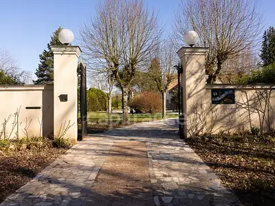 Maison, 250 m²