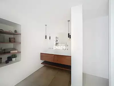 Maison, 240 m²