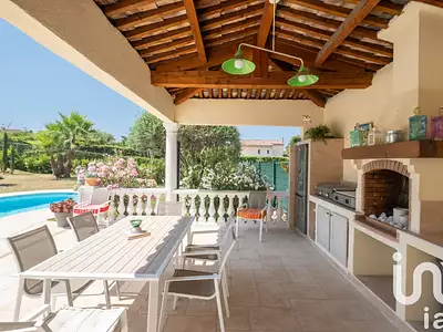 Maison, 267 m²